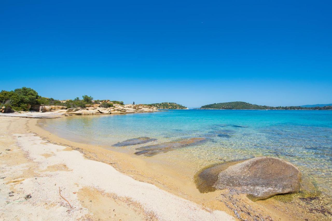 Nereus & Oceanus Beachfront Apartments, Lagonisi #feelslikehome Διαμέρισμα