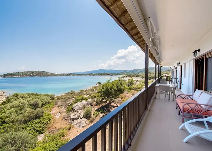 Nereus & Oceanus Beachfront Apartments, Lagonisi Beach #Feelslikehome
