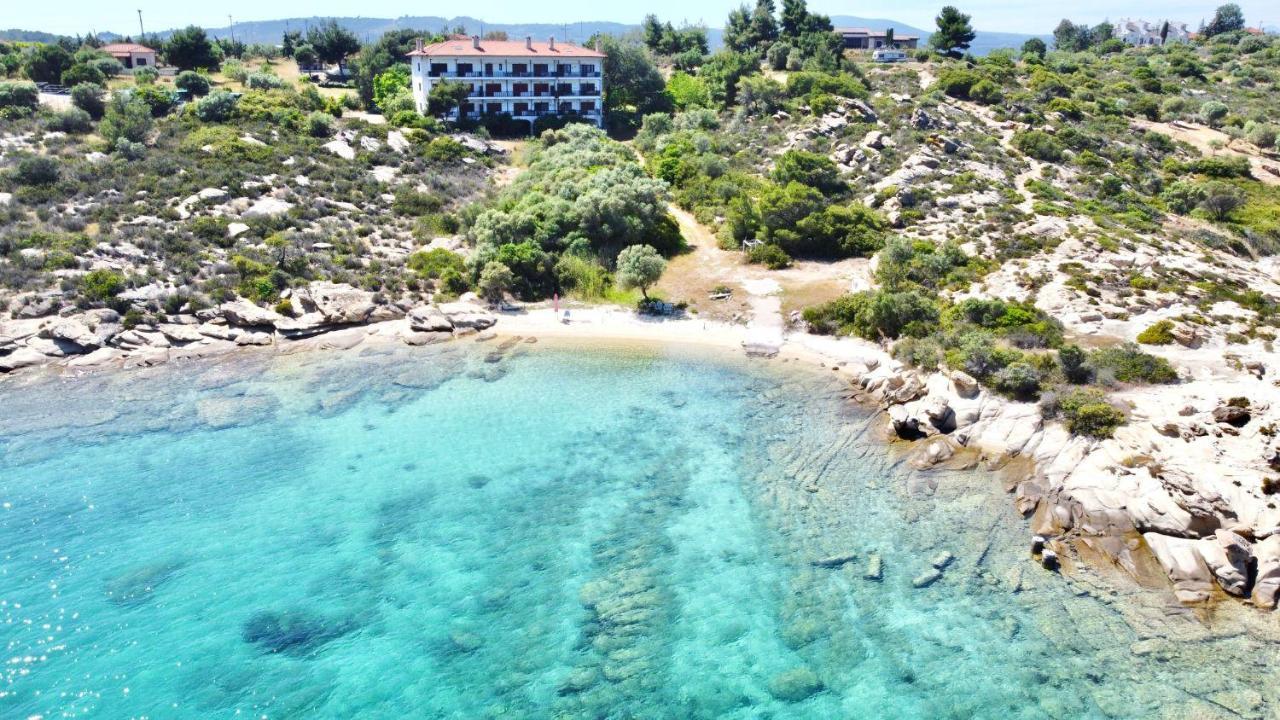 Nereus & Oceanus Beachfront Apartments, Lagonisi #feelslikehome *