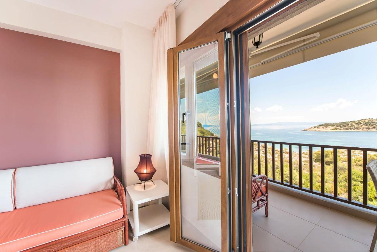 Nereus & Oceanus Beachfront Apartments, Lagonisi #feelslikehome Apartment Ormos Panagias
