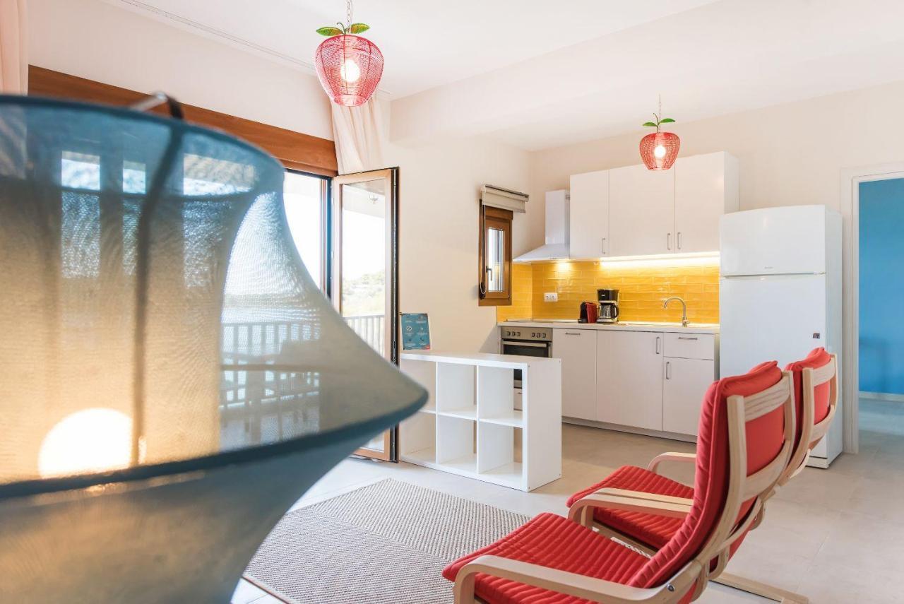 Apartment Nereus & Oceanus Beachfront Apartments, Lagonisi #feelslikehome Ormos Panagias