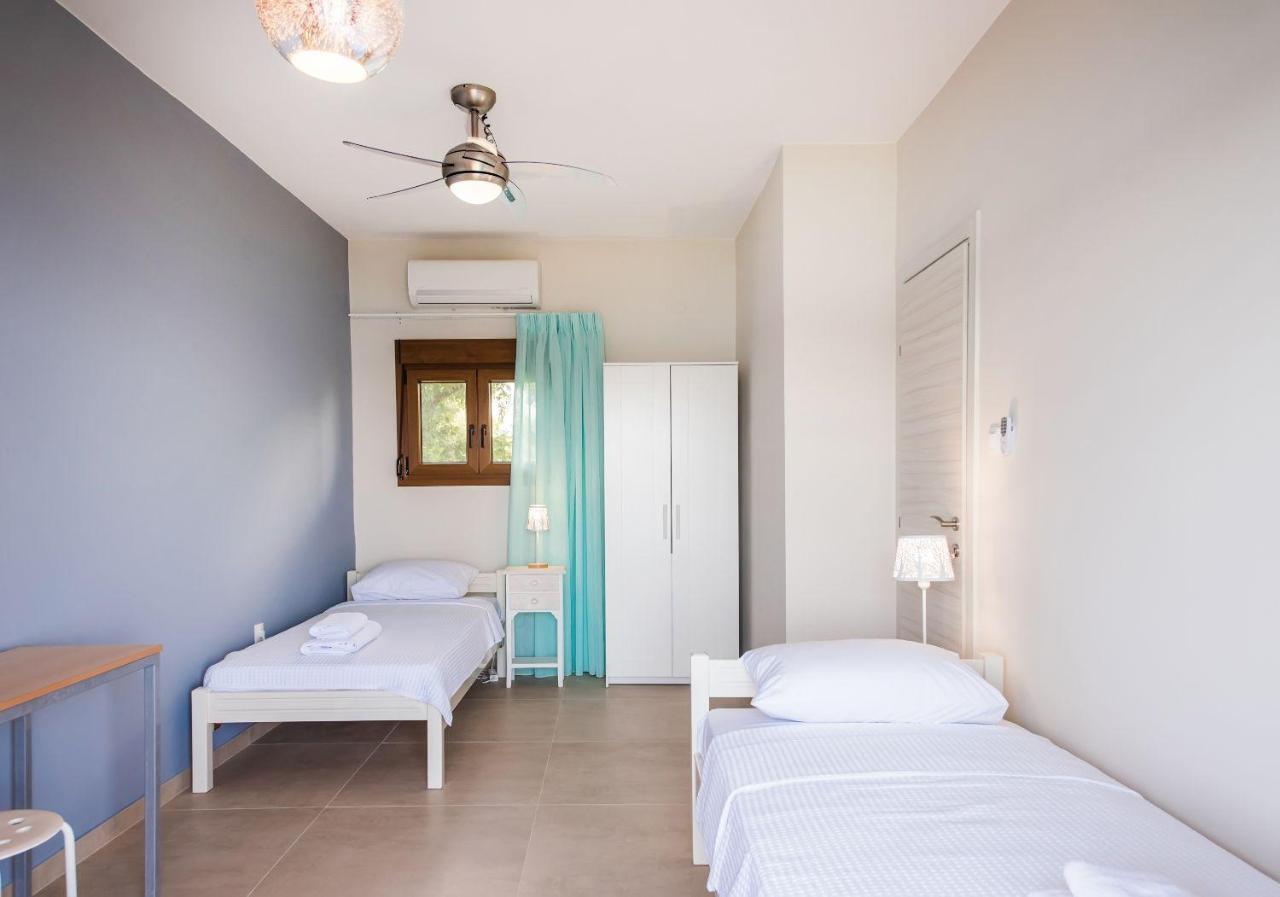 Nereus & Oceanus Beachfront Apartments, Lagonisi #feelslikehome Ormos Panagias