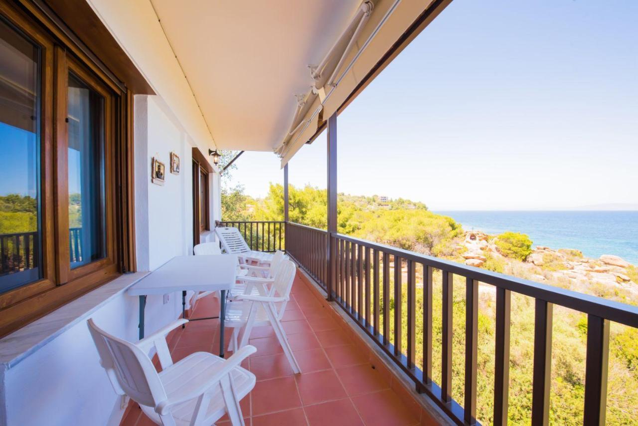 Apartment Nereus & Oceanus Beachfront Apartments, Lagonisi #feelslikehome Ormos Panagias