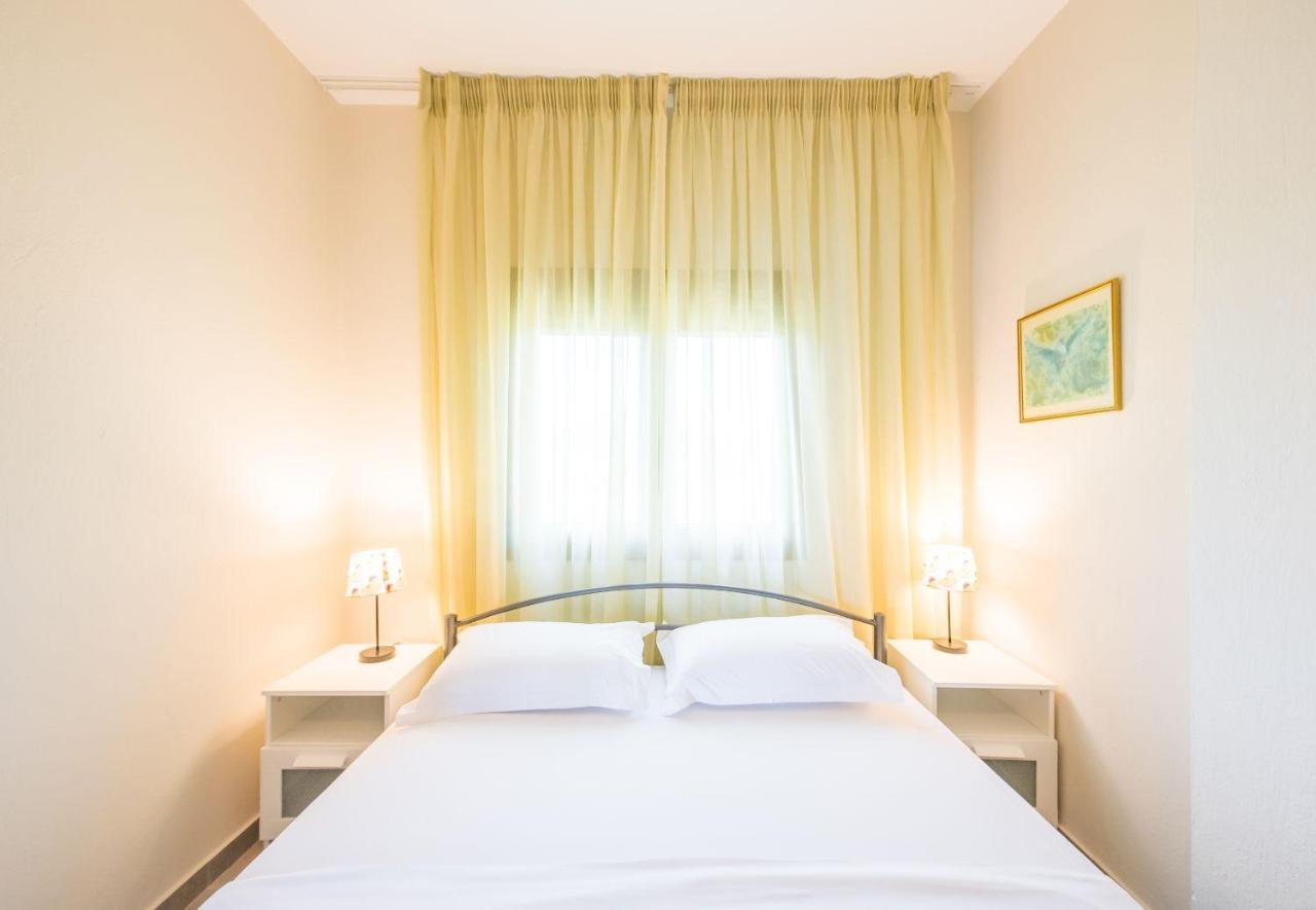 Nereus & Oceanus Beachfront Apartments, Lagonisi #feelslikehome Apartment