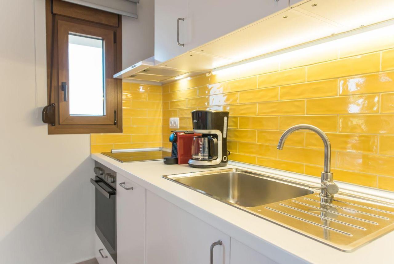 Nereus & Oceanus Beachfront Apartments, Lagonisi #feelslikehome